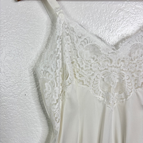 VINTAGE Wonder Maid White Lace Slip Dress Size 34 - Picture 3 of 5